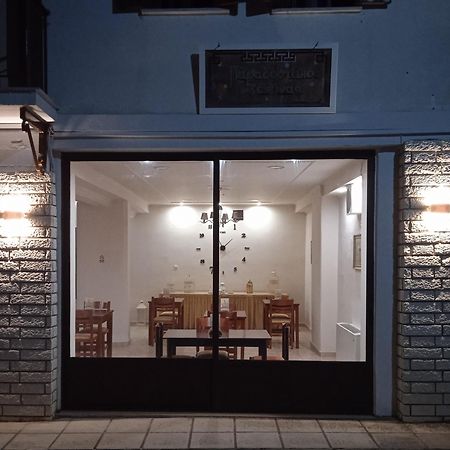 Thiamis Guesthouse Doliana Buitenkant foto