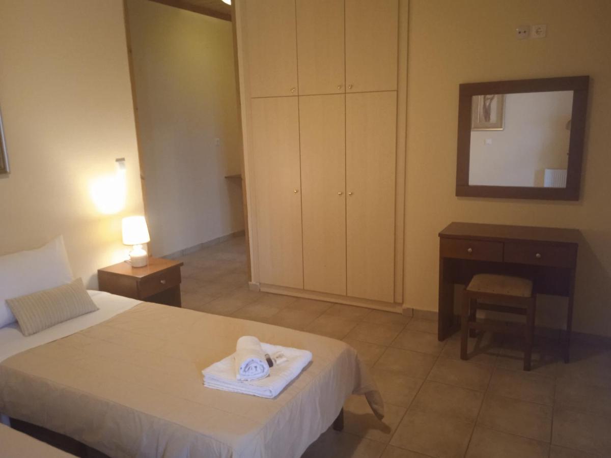 Thiamis Guesthouse Doliana Buitenkant foto