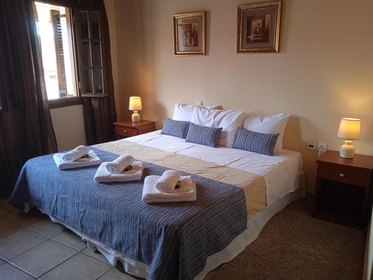 Thiamis Guesthouse Doliana Buitenkant foto