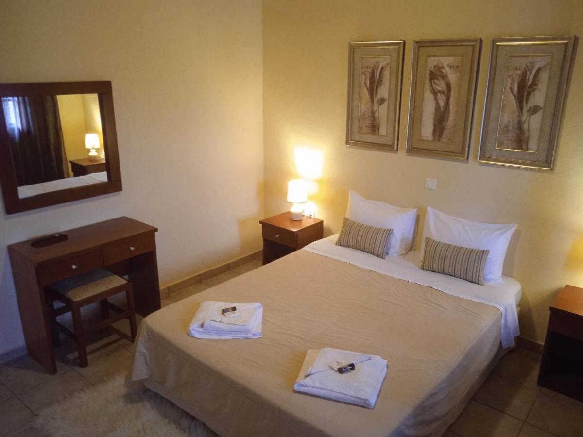 Thiamis Guesthouse Doliana Buitenkant foto