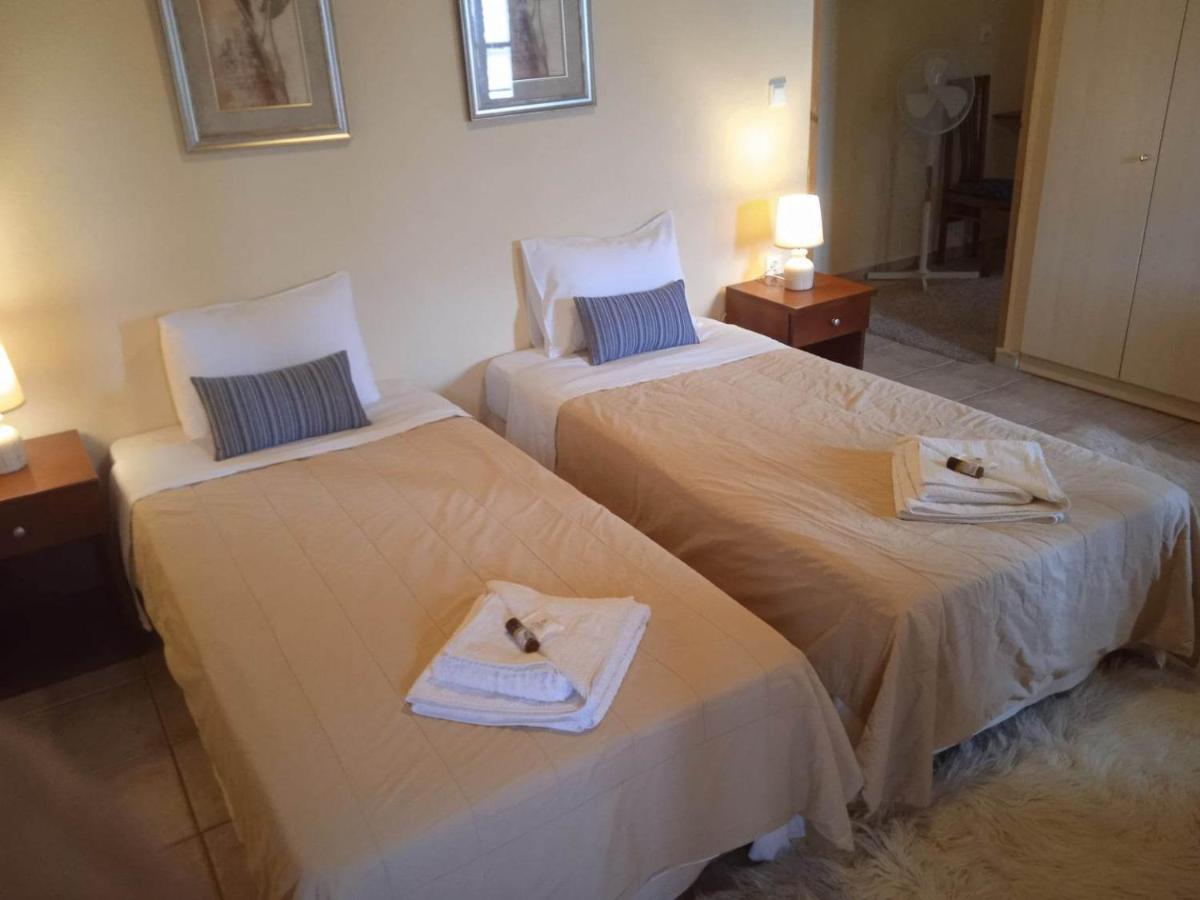Thiamis Guesthouse Doliana Buitenkant foto