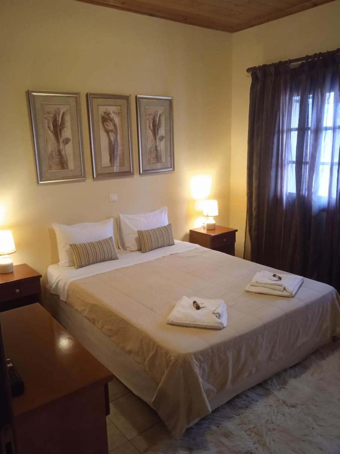 Thiamis Guesthouse Doliana Buitenkant foto